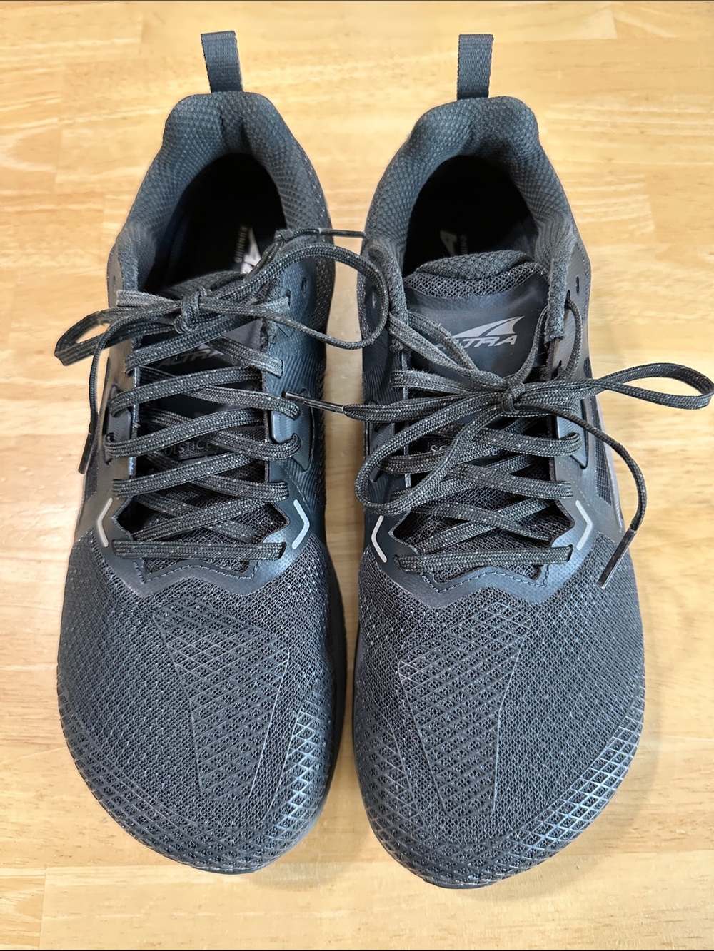 Altra Women’s Solstice XT3 black gray Athletic Running Shoes, size 10